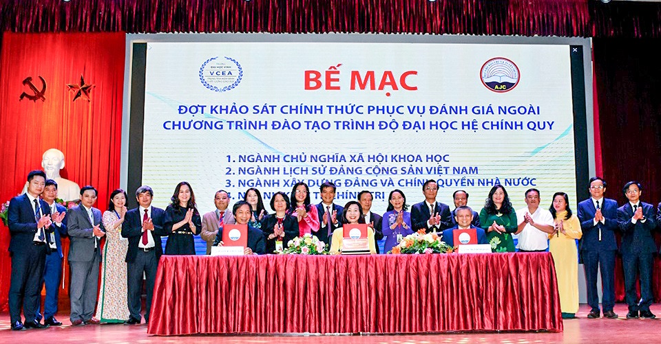 Bế mạc khảo sát chính thức đánh giá chất lượng 04 chương trình đào tạo của Học viện Báo chí và Tuyên Truyền
